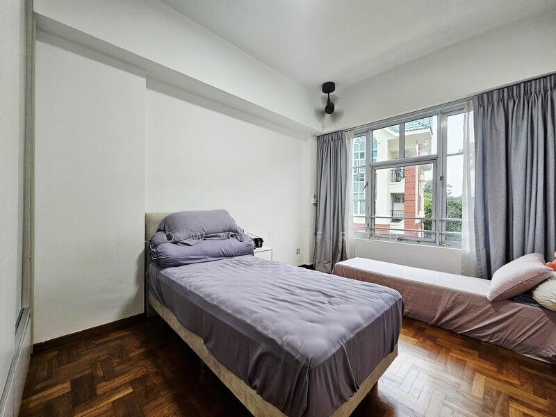 Sunrise Gardens Condominium For Sale at S$ 1,499,999 | PropertyGuru Singapore - Bedroom 3