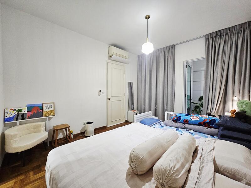 Sunrise Gardens Condominium For Sale at S$ 1,499,999 | PropertyGuru Singapore - Master bedroom