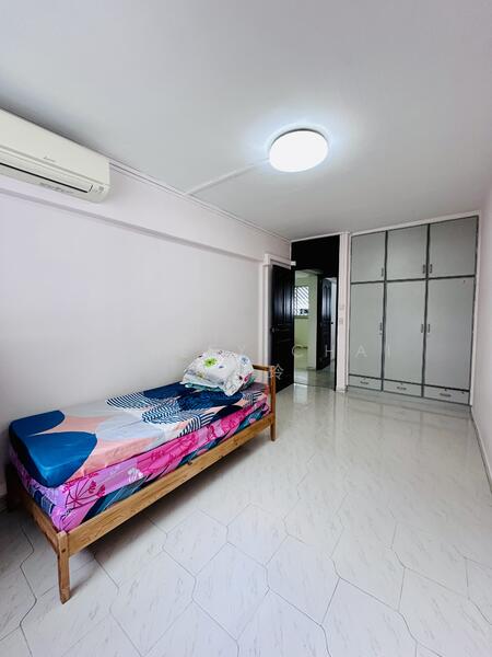 For Sale - 859A Tampines Avenue 5