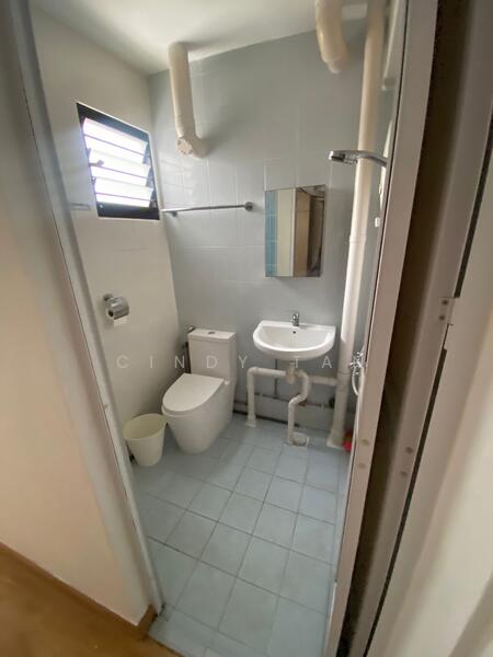 536 Ang Mo Kio Avenue 10, 536 Ang Mo Kio Avenue 10, Room Rental, 120 sqft, HDB Flat For Rent, by Cindy Tan, 60194591 - Bathroom - PropertyGuru.com.sg
