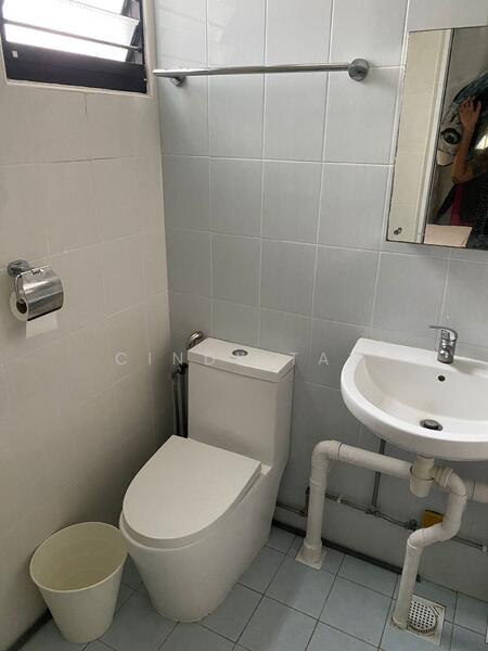 536 Ang Mo Kio Avenue 10, 536 Ang Mo Kio Avenue 10, Room Rental, 120 sqft, HDB Flat For Rent, by Cindy Tan, 60194591 - Bathroom - PropertyGuru.com.sg