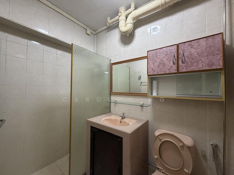 190B Rivervale Drive Master Bath @ $1200