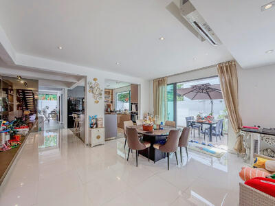 For Rent - Near Serangoon MRT Modern Large Corner Terrace