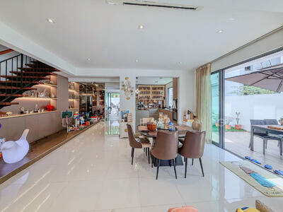 For Rent - Near Serangoon MRT Modern Large Corner Terrace