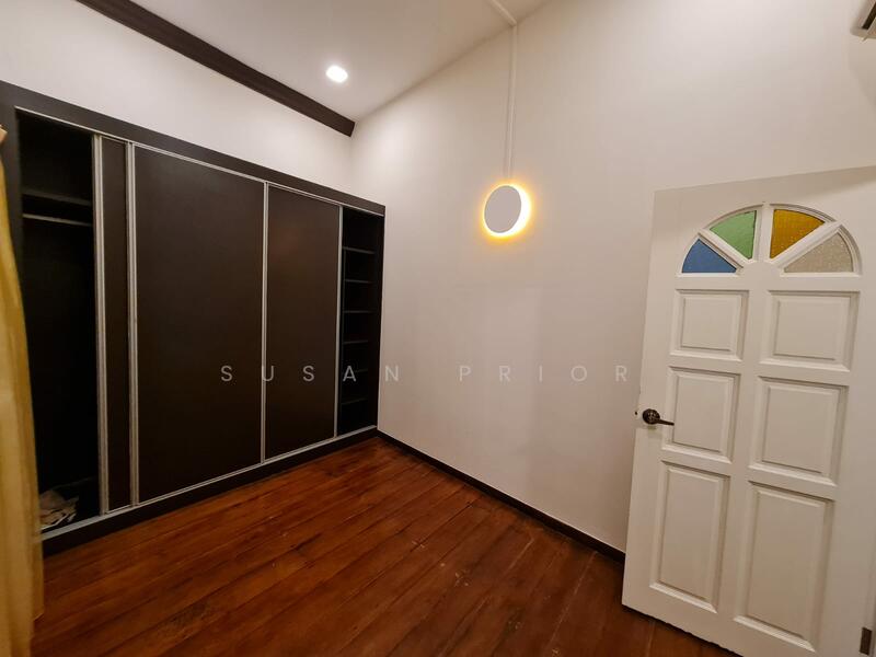 For Sale - Charm of The Courtyard Conserved! Geylang 4+1