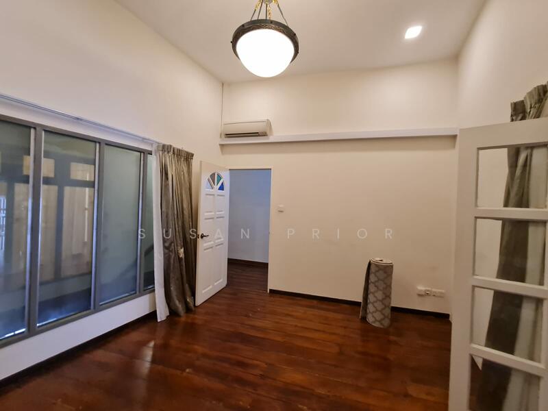 For Sale - Charm of The Courtyard Conserved! Geylang 4+1