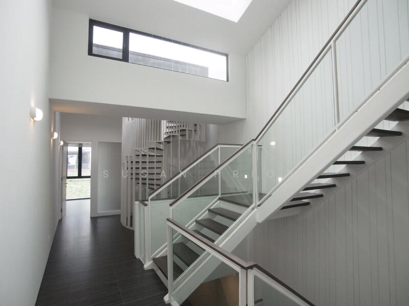 For Sale - Emerald Classic 4 Bed 4 Bath