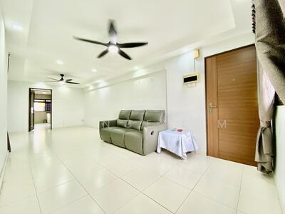 For Rent - 215 Bukit Batok Street 21