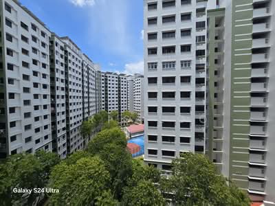 For Sale - 407 Sembawang Drive