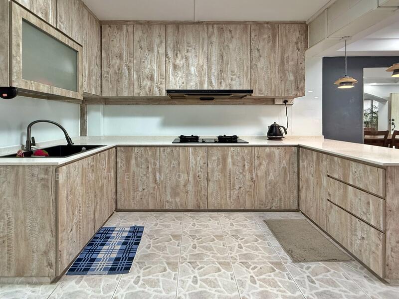 For Sale - 795 Woodlands Drive 72