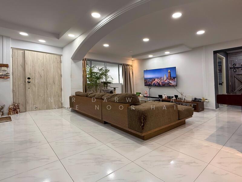 For Sale - 795 Woodlands Drive 72