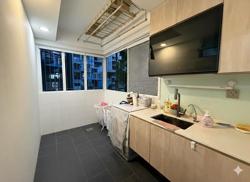 Wet Kitchen / Service Yard