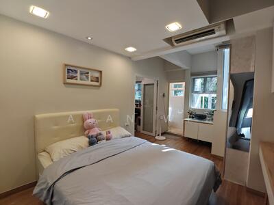 For Sale - Hollywood Apartments