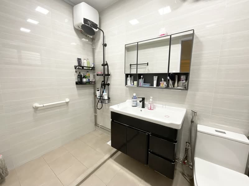 541 Pasir Ris Street 51, 541 Pasir Ris Street 51, 4 Bedrooms, 1,560 sqft, HDB Flat For Sale, by Billy Goh, 60196012 - Bathroom - PropertyGuru.com.sg