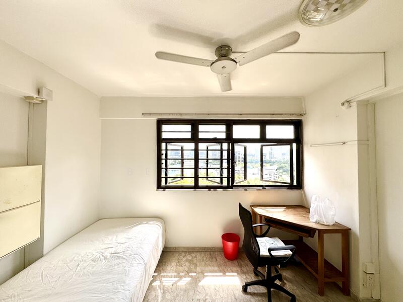 For Rent - 14 Dover Close East