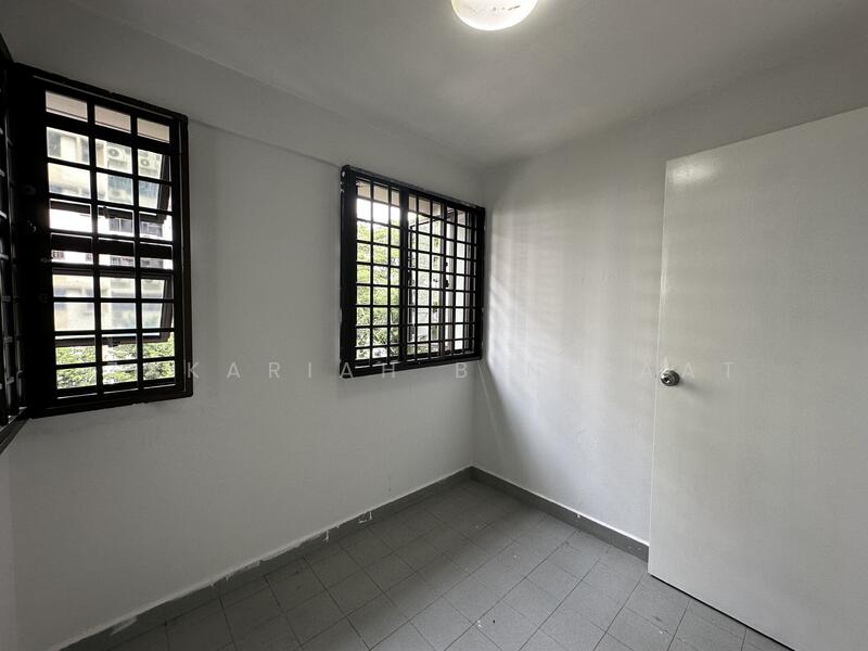 Utility room (guest room)