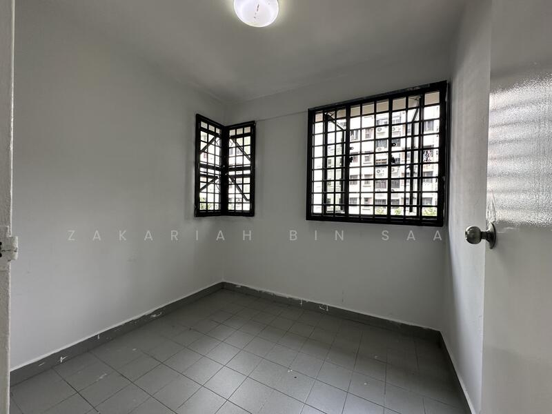 Utility room (guest room)