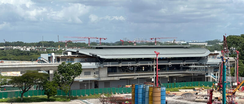 Walking Distant to MRT (commission 2026)