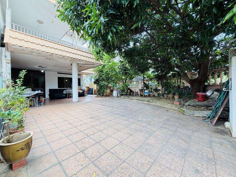 For Sale - Landed Corner Terrace from $520k. Rare Deal. Bigger & cheaper than HDB
