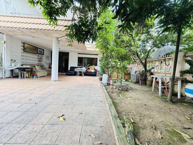 For Sale - Landed Corner Terrace from $520k. Rare Deal. Bigger & cheaper than HDB