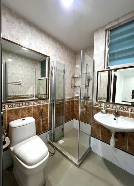 Dawn Ville, 1 Butterworth Lane, 2 Bedrooms, 947 sqft, Apartment For Sale, by Grace Teo, 60196643 - Bathroom - PropertyGuru.com.sg