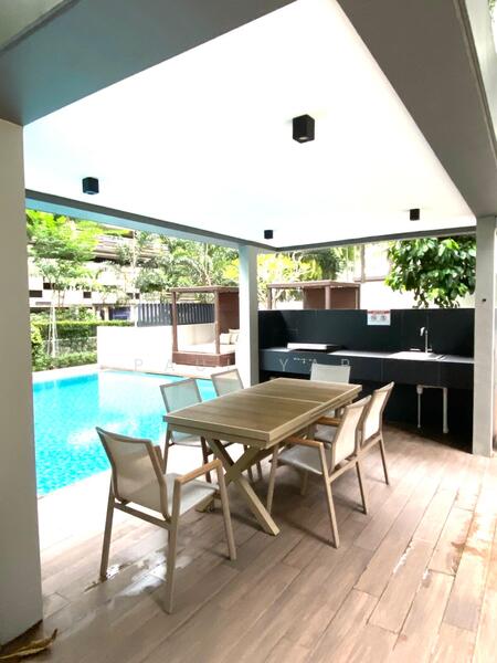 For Rent - Fyve Derbyshire