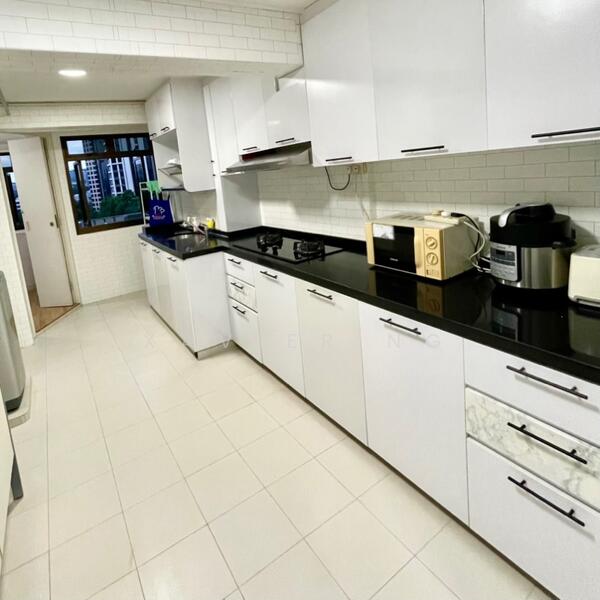 For Rent - 21 Dover Crescent