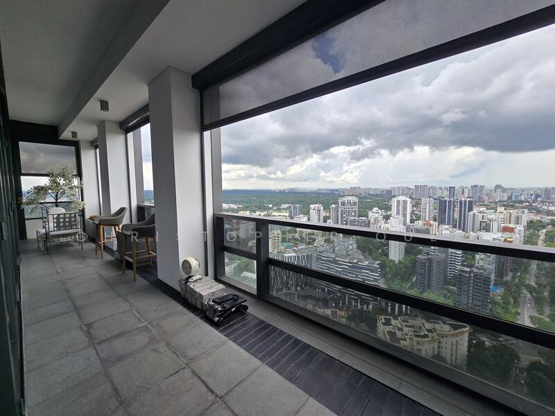 Balcony unblock views.