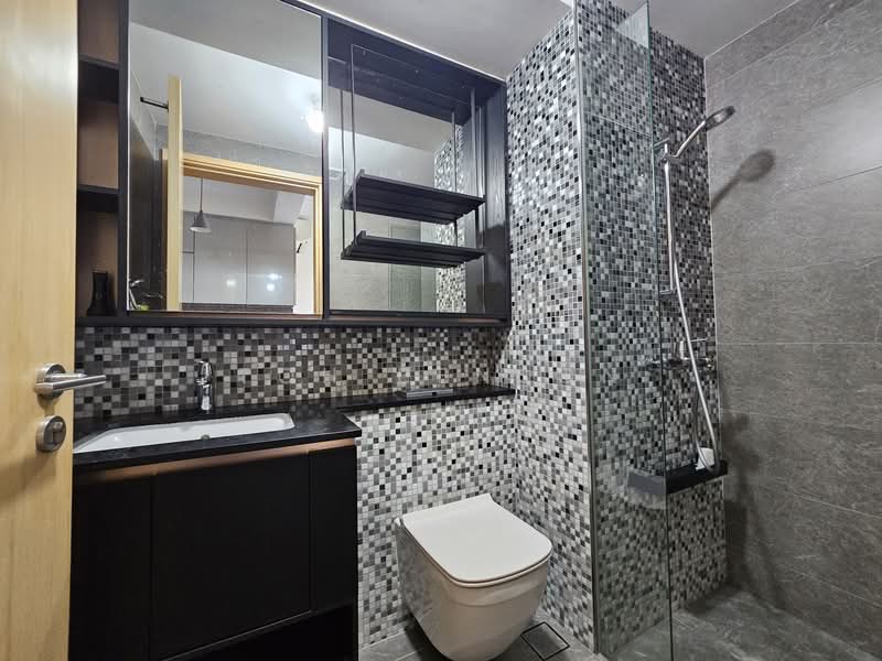 The Antares Condominium For Sale at S$ 1,550,000 | PropertyGuru Singapore - Bathroom