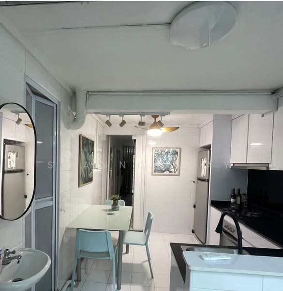 118 Lorong 1 Toa Payoh, 118 Lorong 1 Toa Payoh, Room Rental, 120 sqft, HDB Flat For Rent, by Shannon Tay, 60197129 - Kitchen - PropertyGuru.com.sg