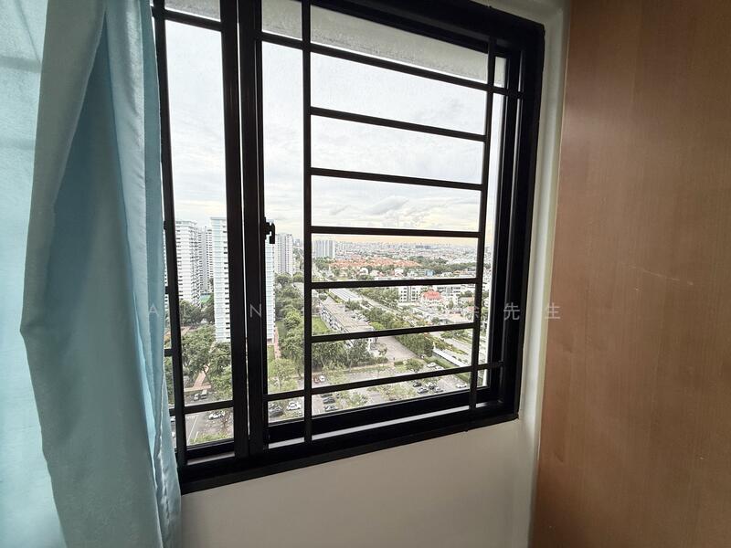 For Rent - Master Bedroom at Siglap MRT