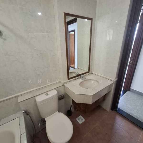 Twin Heights, 352 Balestier Road, Room Rental, 60 sqft, Condominium For Rent, by Andy Cheuk, 60197290 - Bathroom - PropertyGuru.com.sg