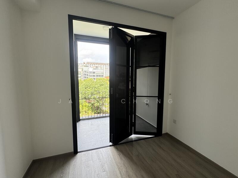 For Rent - Royal Hallmark