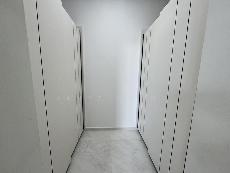 For Rent - Royal Hallmark