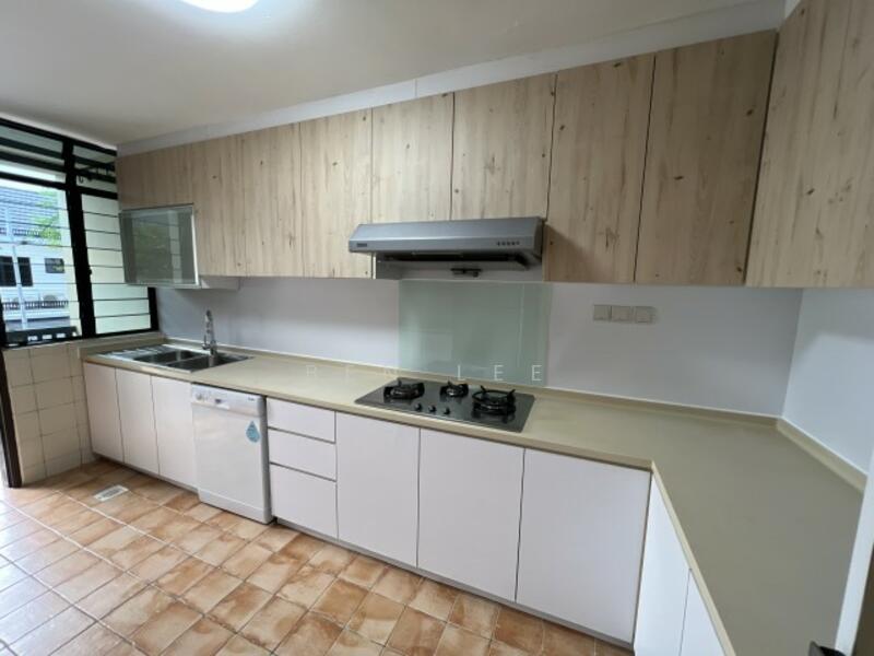 For Rent - D11 -21 Bukit timah beauty world mrt 4 bedroom house