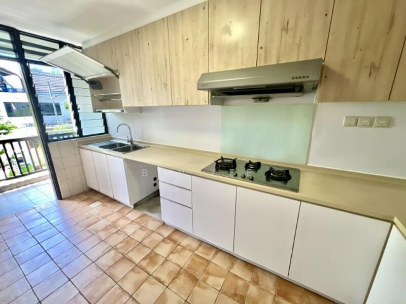 For Rent - D11 -21 Bukit timah beauty world mrt 4 bedroom house