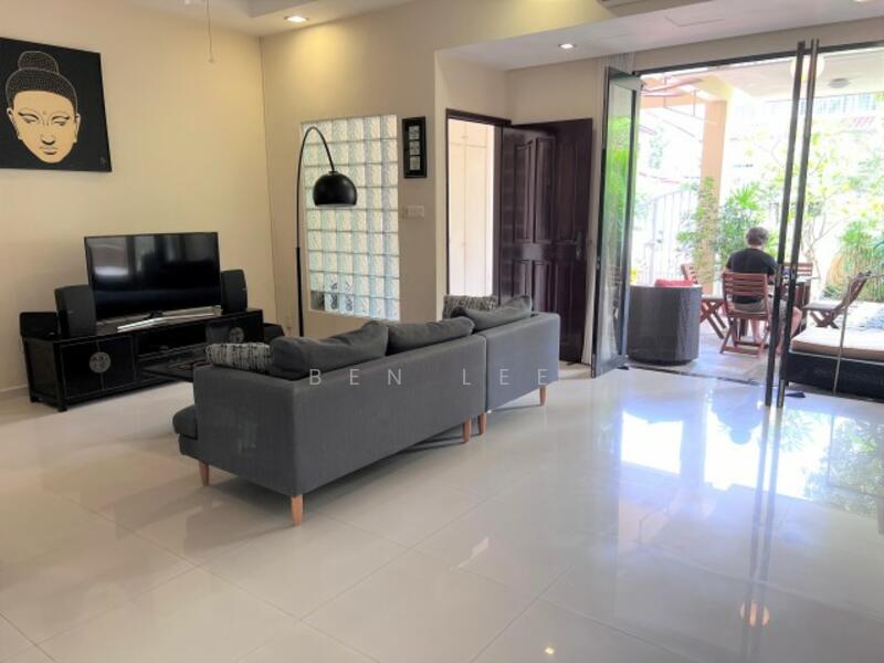 For Rent - D11 -21 Bukit timah beauty world mrt 4 bedroom house