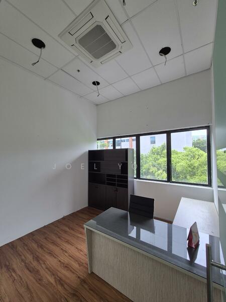 fitted window unit @ hougang!, own door unit has rooms & remote aircons!, 1,700 sqft, Light Industrial (B1) For Rent, by Joel Yong, 60197415 - CommercialGuru.com.sg