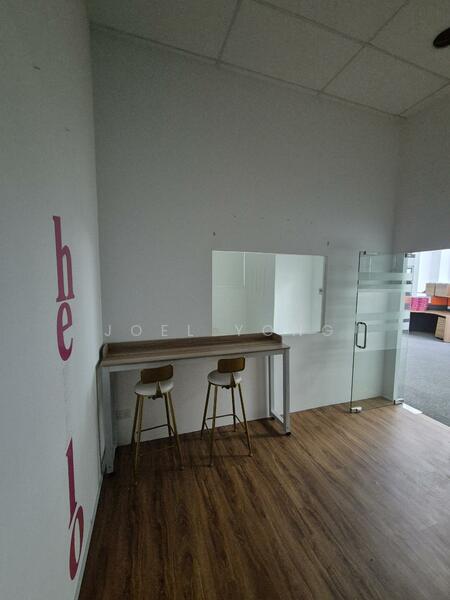 fitted window unit @ hougang!, own door unit has rooms & remote aircons!, 1,700 sqft, Light Industrial (B1) For Rent, by Joel Yong, 60197415 - CommercialGuru.com.sg