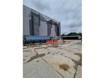 For Rent - Open yard + shelter for rent @ hougang!