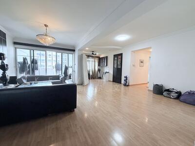 For Sale - 383 Tampines Street 32