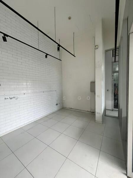 Shop in Pasir Panjang for sale, , 269 sqft, Other Retail For Sale, by Chris Goh, 60197731 - Kitchen - CommercialGuru.com.sg