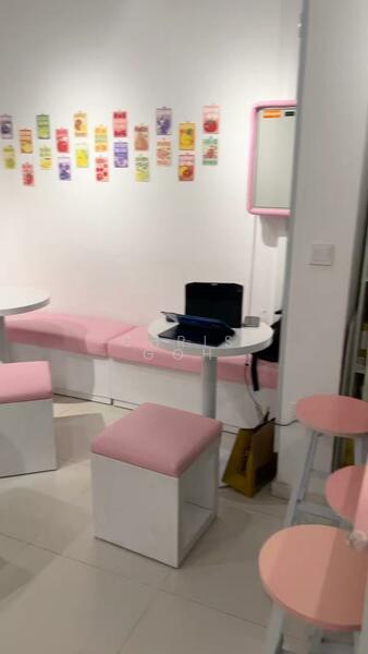 Shop in Pasir Panjang for sale, , 269 sqft, Other Retail For Sale, by Chris Goh, 60197731 - Dining Room - CommercialGuru.com.sg
