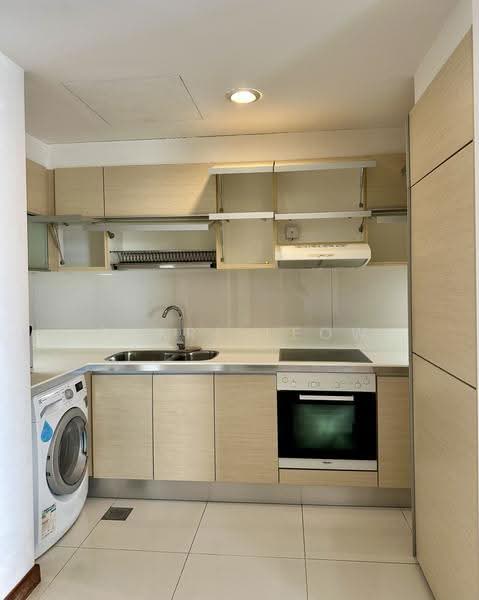 The Sail @ Marina Bay, 6 Marina Boulevard, Boat Quay / Raffles Place / Marina, 2 Bedrooms, 883 sqft, Condominium For Rent, by Clare Leow, 60197829 - Kitchen - PropertyGuru.com.sg