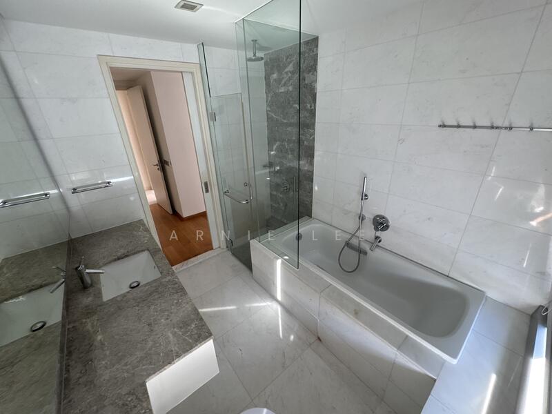 Reflections at Keppel Bay, 1 Keppel Bay View, 4 Bedrooms, 2,400 sqft, Condominium For Sale, by ARNIE LEE, 60197833 - Bathroom - PropertyGuru.com.sg