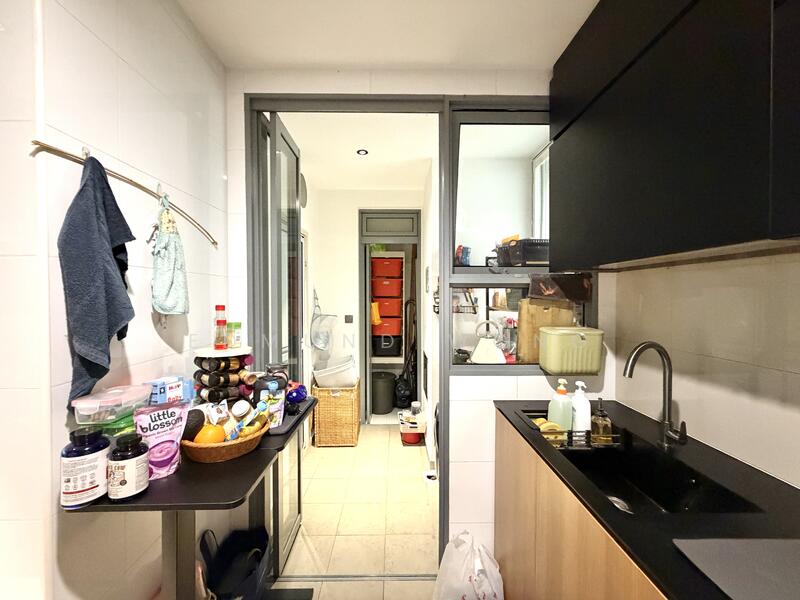 Kitchen with Yard and HS