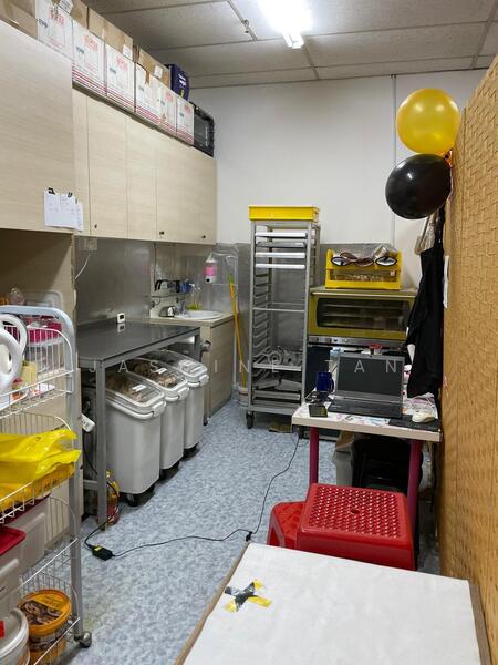 Lucky Plaza, 304 Orchard Road, 312 sqft, Mall Shop For Sale, by Jasmine Tan, 60198141 - Kitchen - CommercialGuru.com.sg