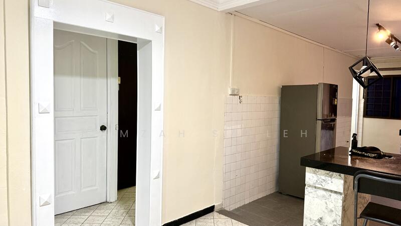 For Sale - 110 Jurong East Street 13