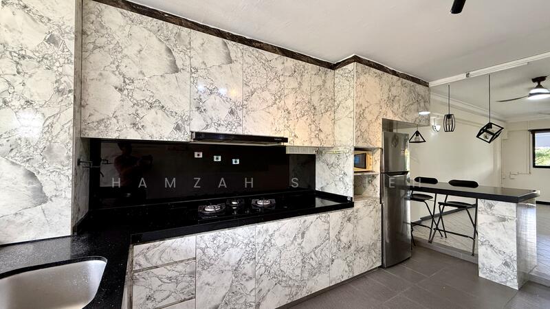 For Sale - 110 Jurong East Street 13