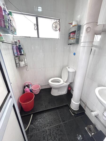 Common Toilet